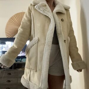 Off-white coat. Straight from Hollister, never worn tag still intact.